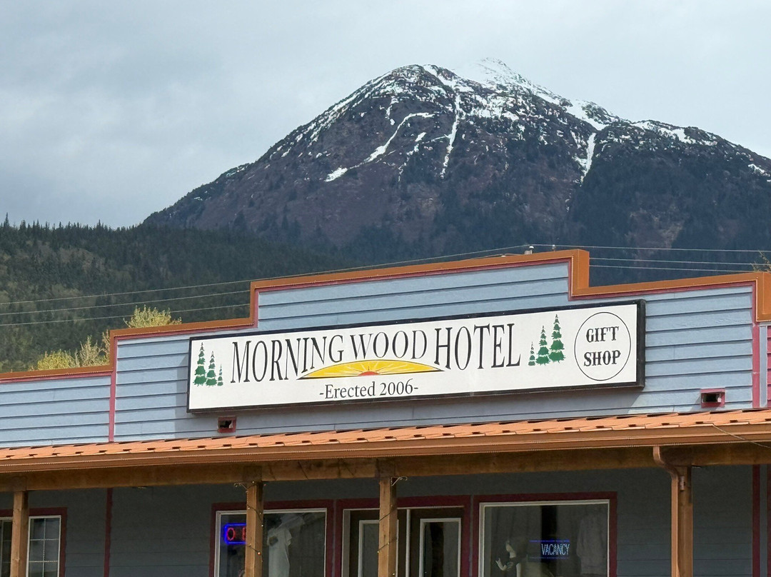 Morning Wood Hotel主图
