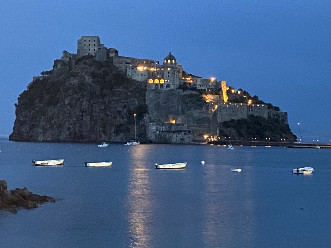 Ponte Aragonese-伊斯基亚必去景点