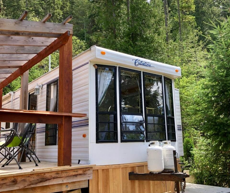 Garden Bay Hideaway Glamping & RV