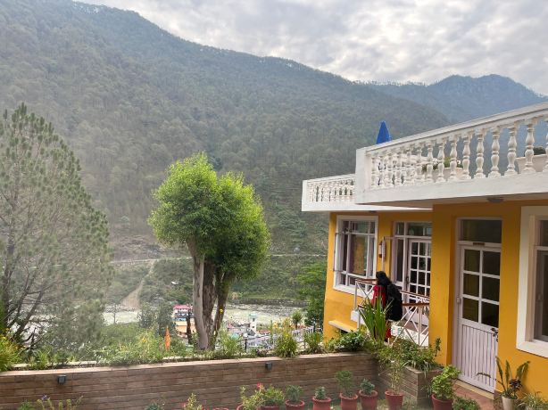 Monal Tourist Home-旅行者