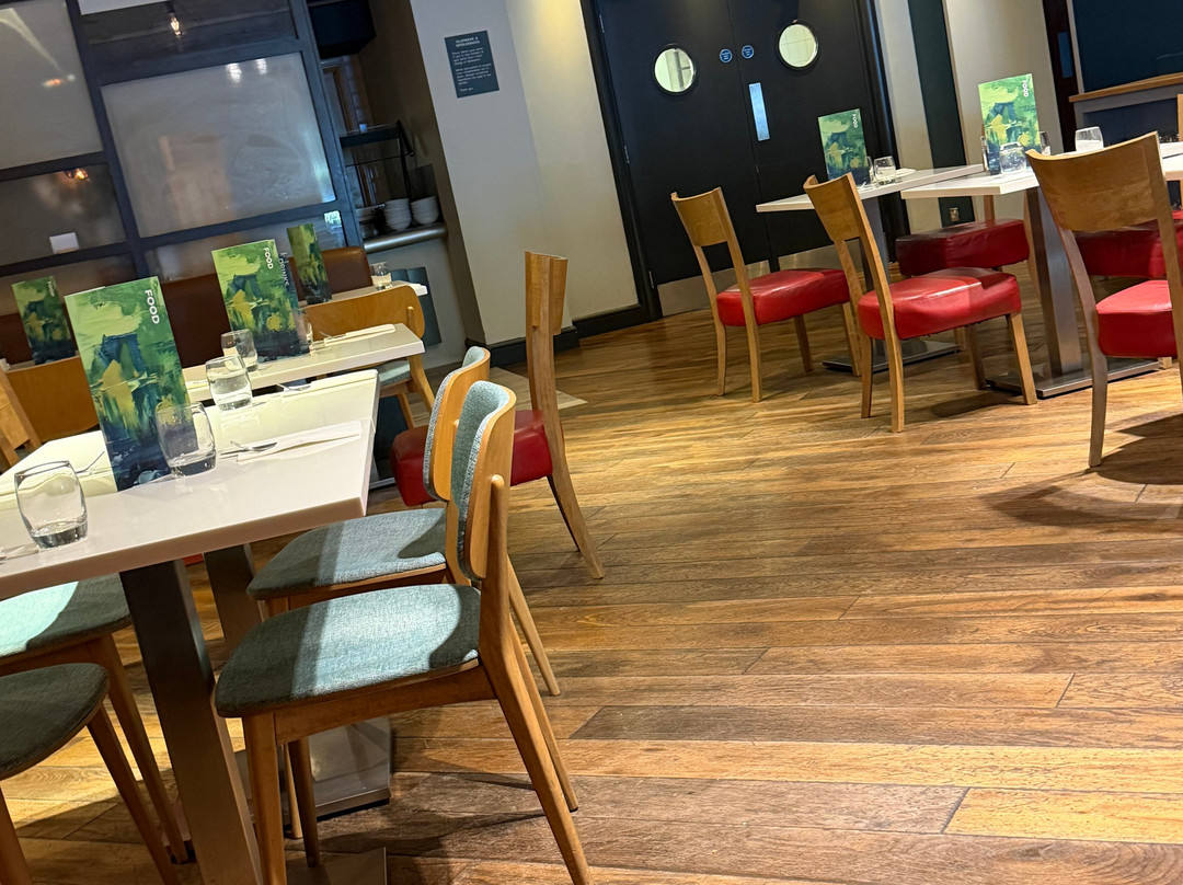 Holiday Inn 读南M4，JCT.11主图