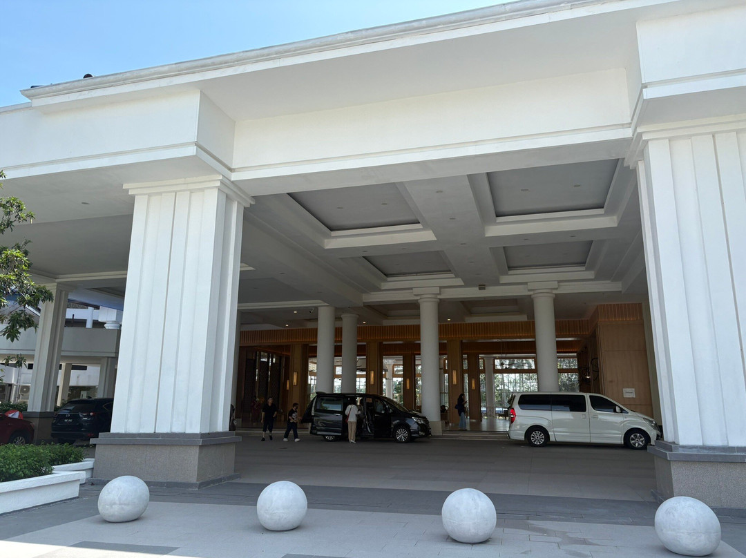 格莱美酒店及高尔夫度假村主图