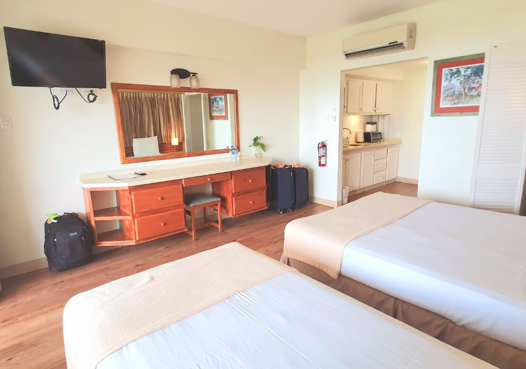 Crown Point Beach Hotel Limited主图