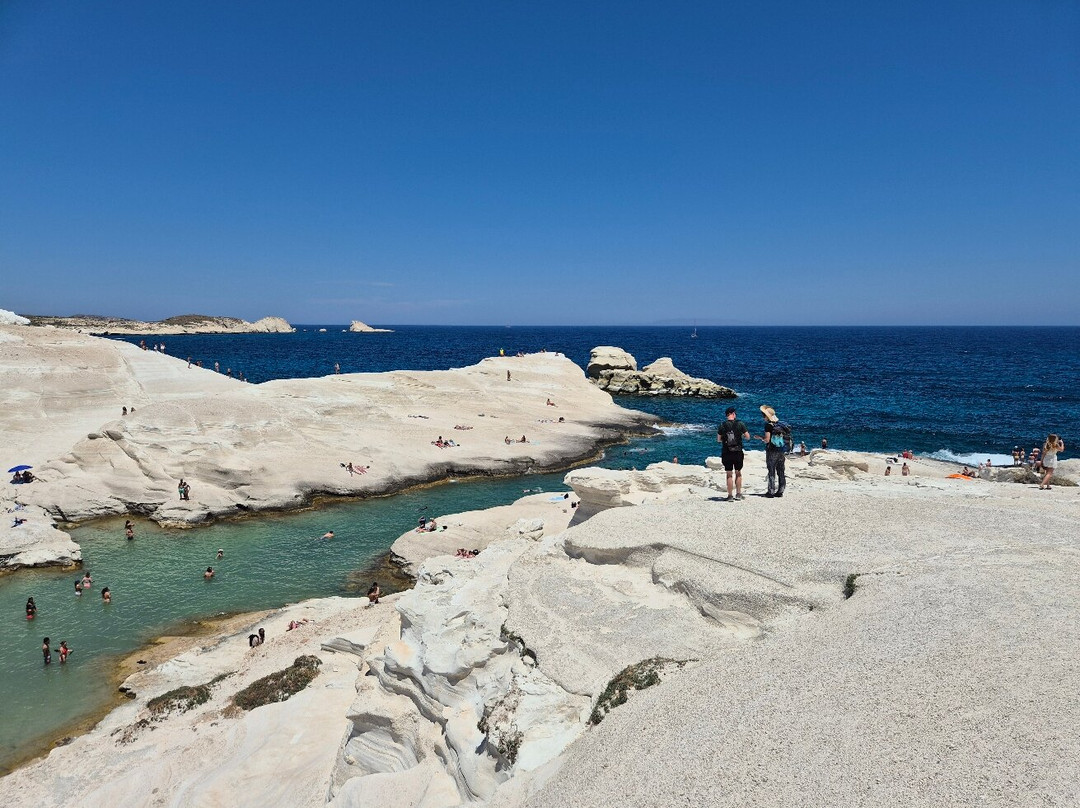 Sarakiniko Beach-米洛斯岛必去景点