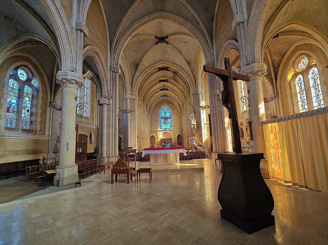 Eglise de Bessé-sur-Braye-Besse-sur-Braye必去景点