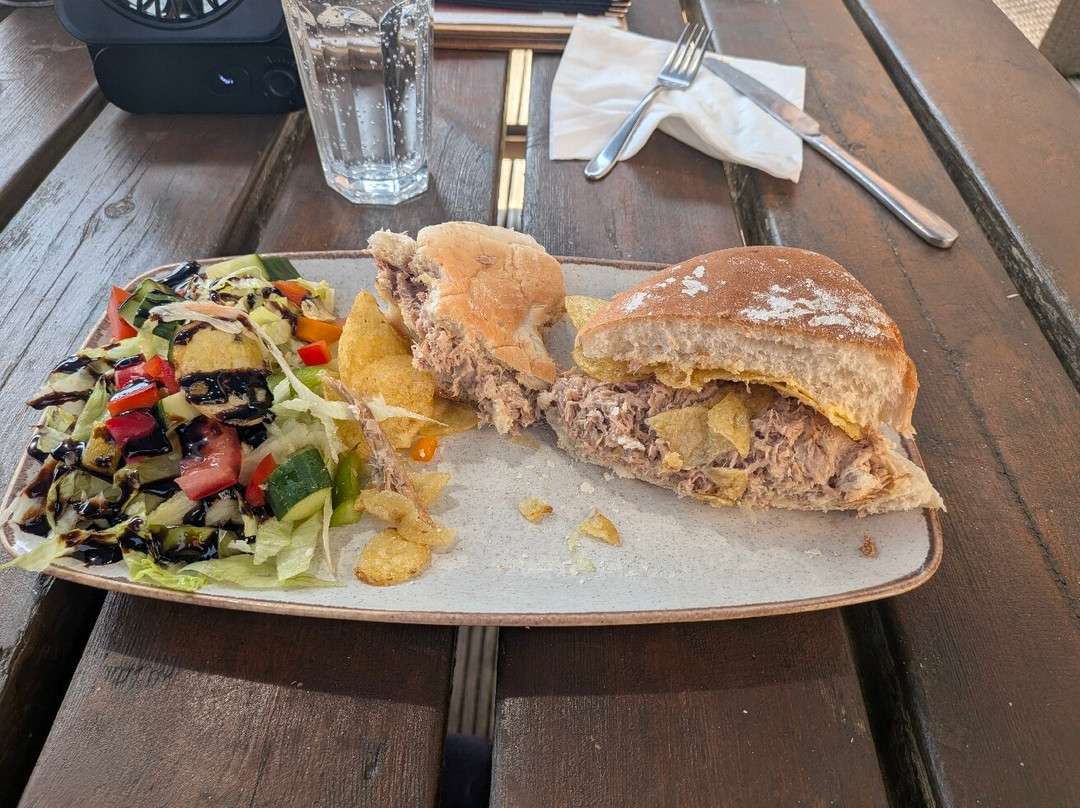 Beaumonts Cafe & Bar