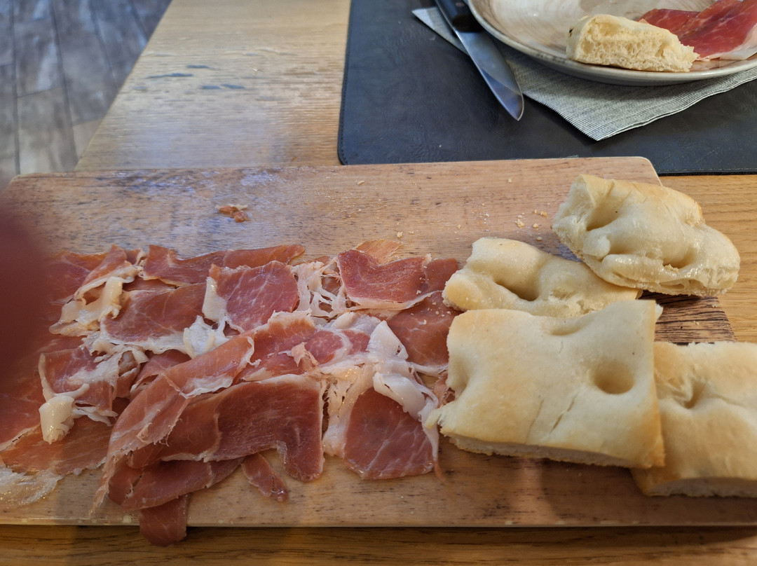 Il Lupo Smoke and Grill Restaurant