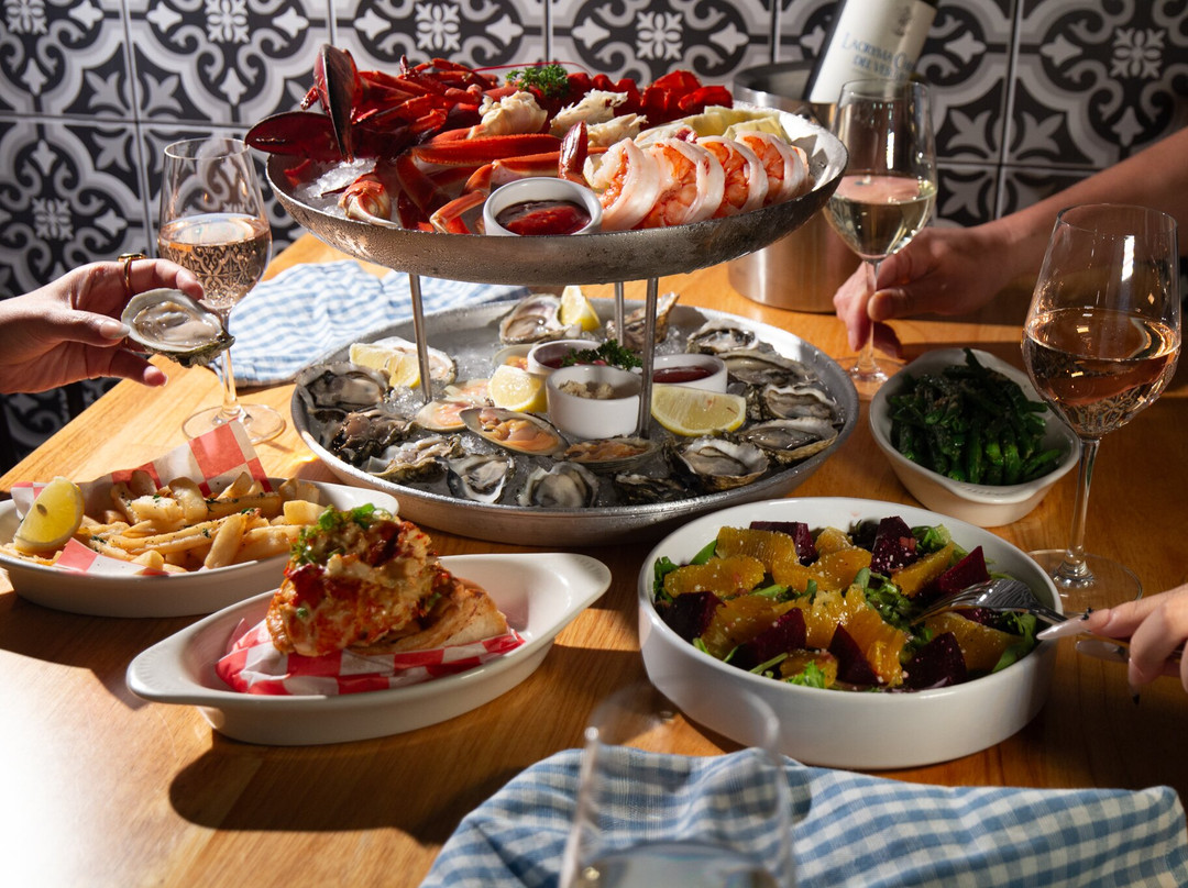 The Bay Shellfish and Oyster Bar