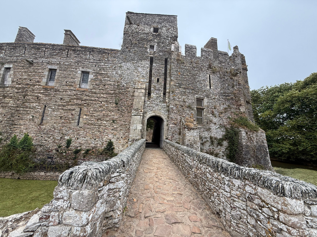 Chateau Fort de Pirou-Pirou必去景点