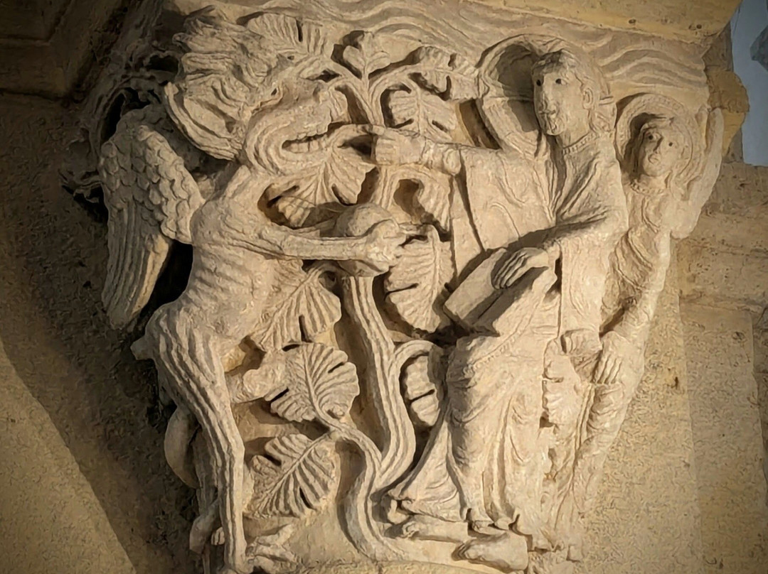 Basilique Saint Andoche de Saulieu-索留必去景点
