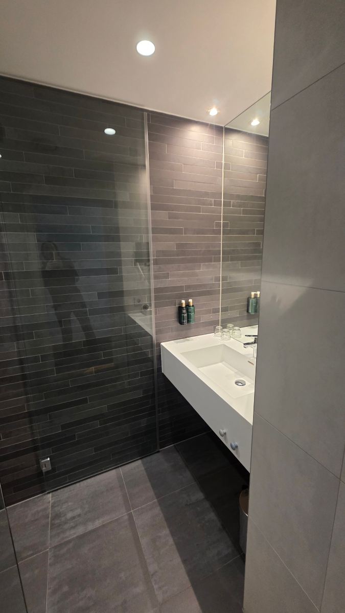 玛尔莫生活凯瑞华晟酒店-浴室