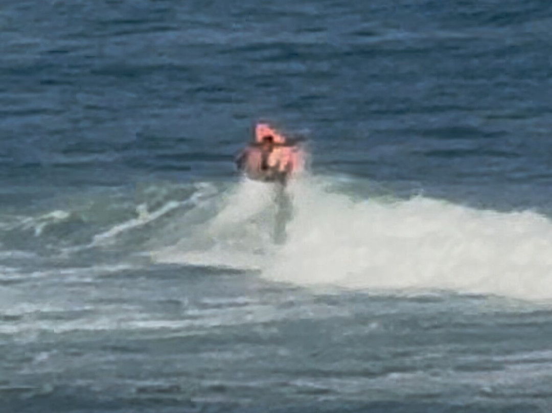 Piranha Sup Surf School-切法卢必去景点