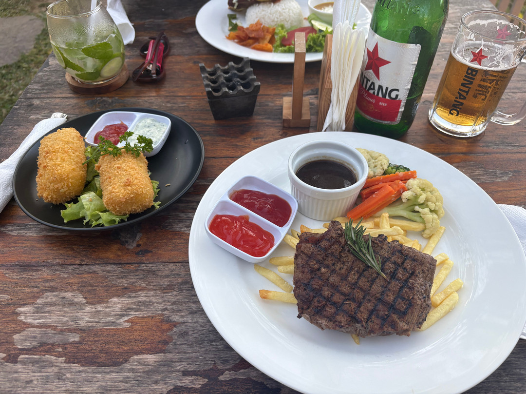 Margot Riverside Restaurant