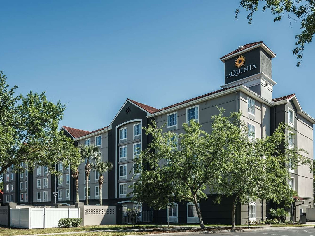 La Quinta Inn & Suites by Wyndham Orlando Lake Mary主图