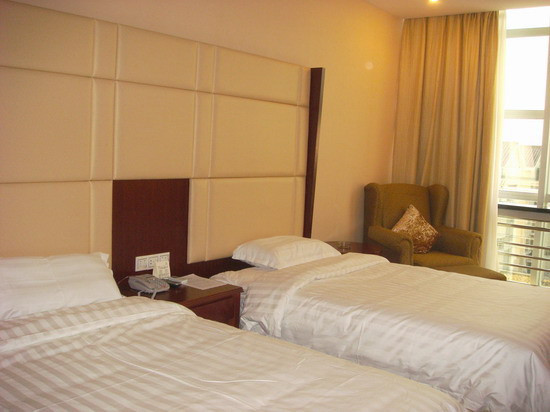 菏泽市酒店住宿-华泰七天商务酒店