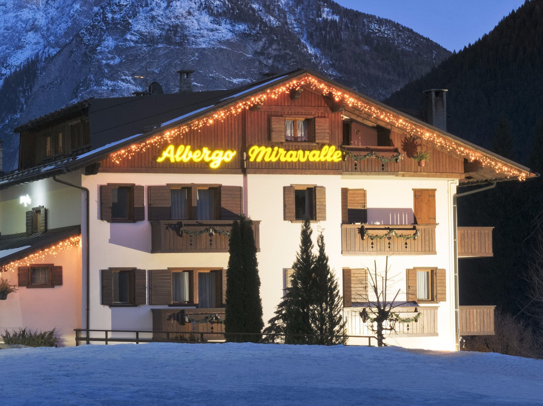 奥龙佐迪卡多雷酒店住宿-Albergo Miravalle