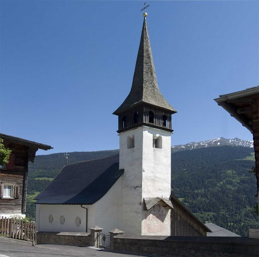 Pfarrkirche St.Georg / Sogn Gieri