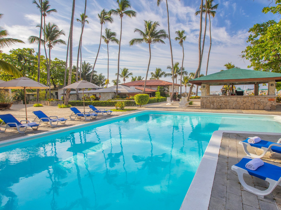 唐璜海滩度假村酒店主图