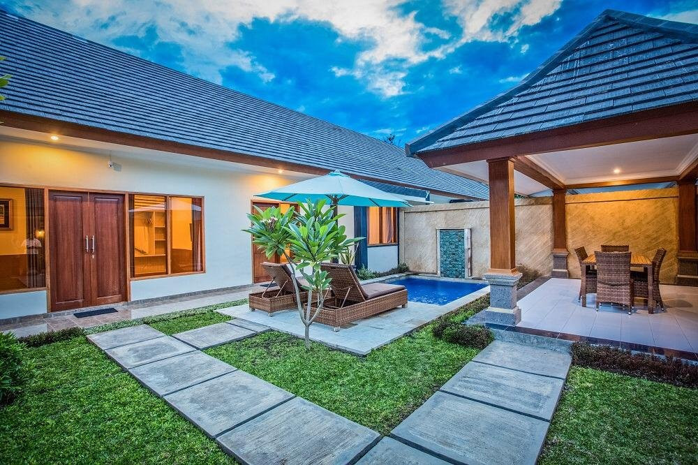 Mirah Hotel & Resort