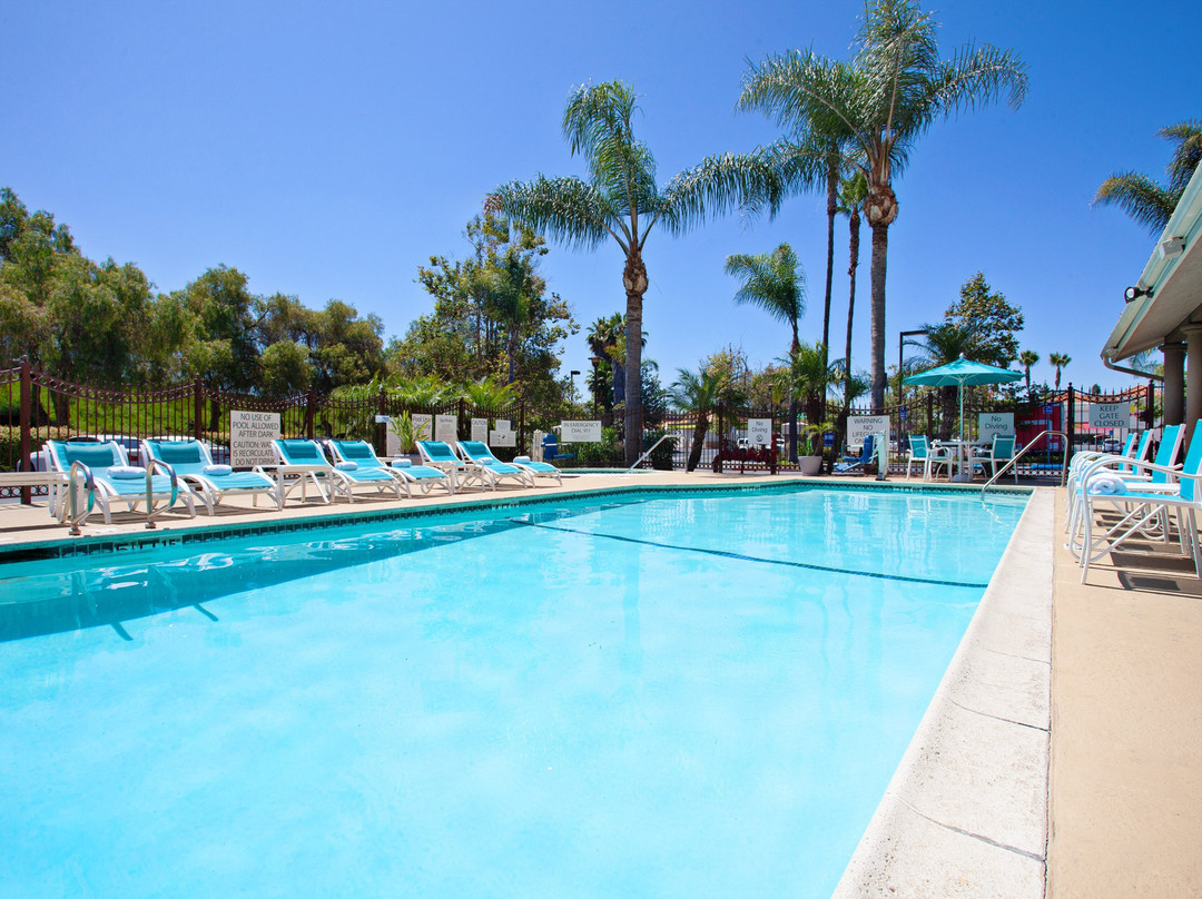 Holiday Inn Express & Suites San Diego-Escondido by IHG主图
