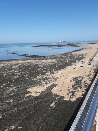 Fulsam Rock Beach景点图片