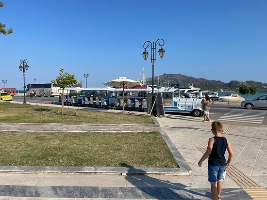 Tourist Train-扎金索斯镇必去景点