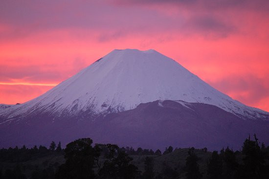 Tongariro Crossing Shuttles景点图片