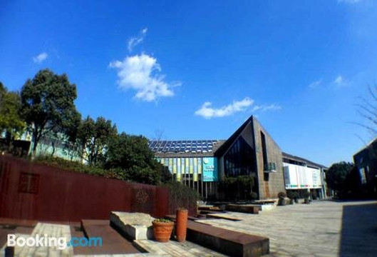 杭州江南驿青年良住（良渚文化村店）主图