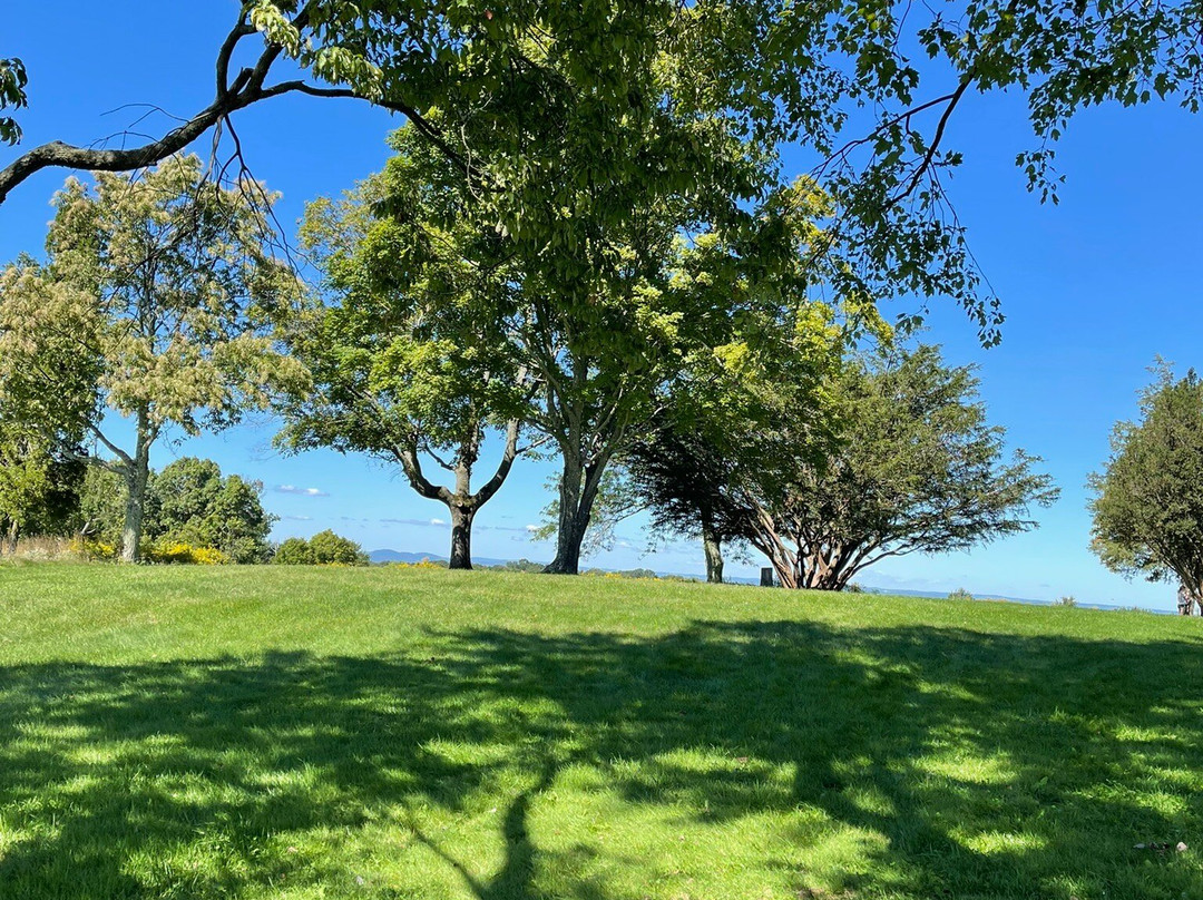 Holcombe Hill Wildlife Preserve