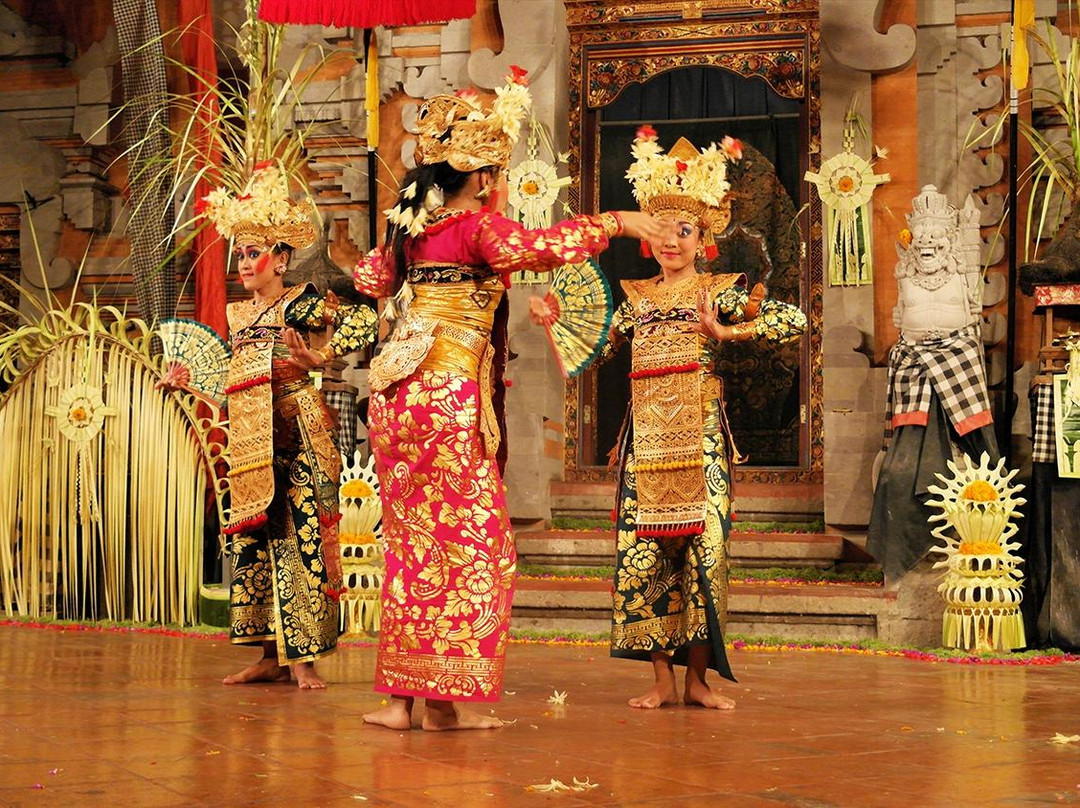 萨里-乌布必去景点