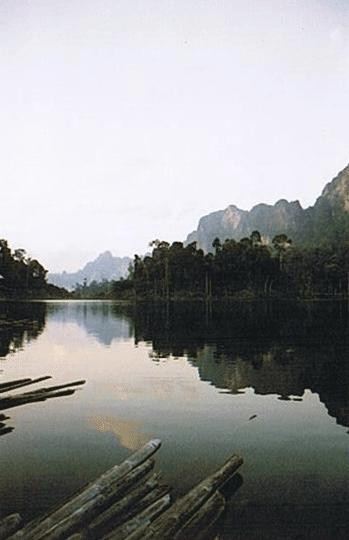 Limestone Lake Rainforest Day Tours-素叻他尼必去景点