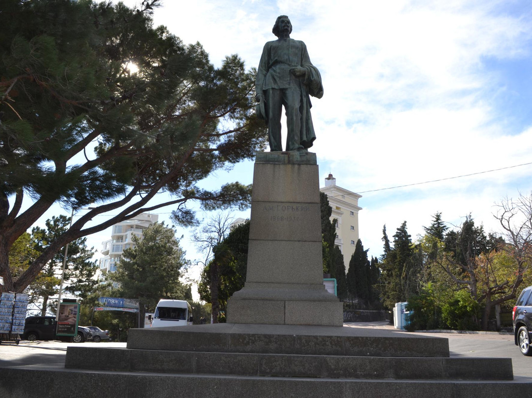 Monument to Gorkiy景点图片