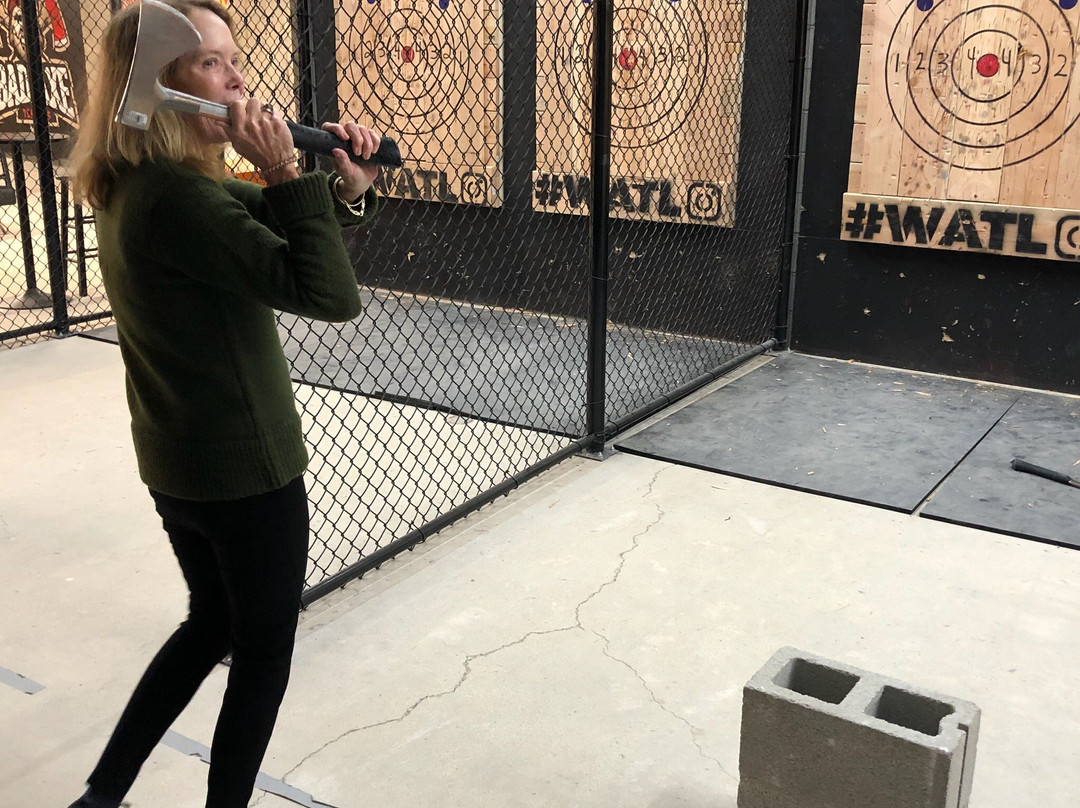 Bad Axe Throwing Chicago (Lake View)-芝加哥必去景点