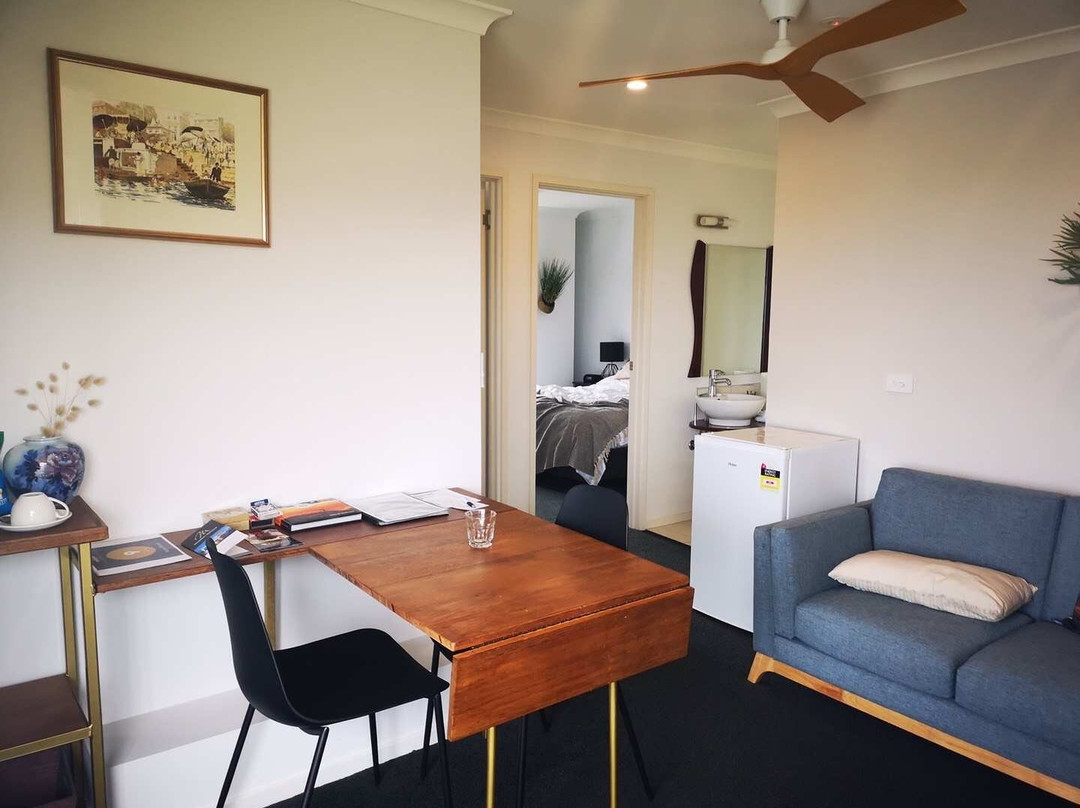 Madsen Retreat主图