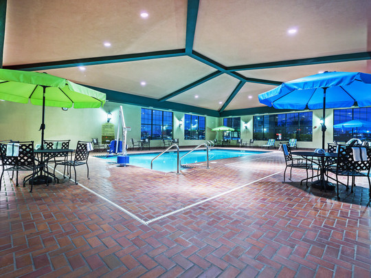 Holiday Inn Express & Suites Tulsa S Broken Arrow Hwy 51 By IHG主图