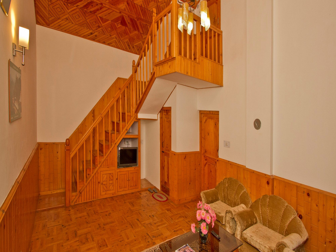 Hotel Rishi Palace主图