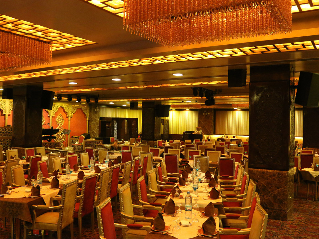 菁英水晶酒店主图