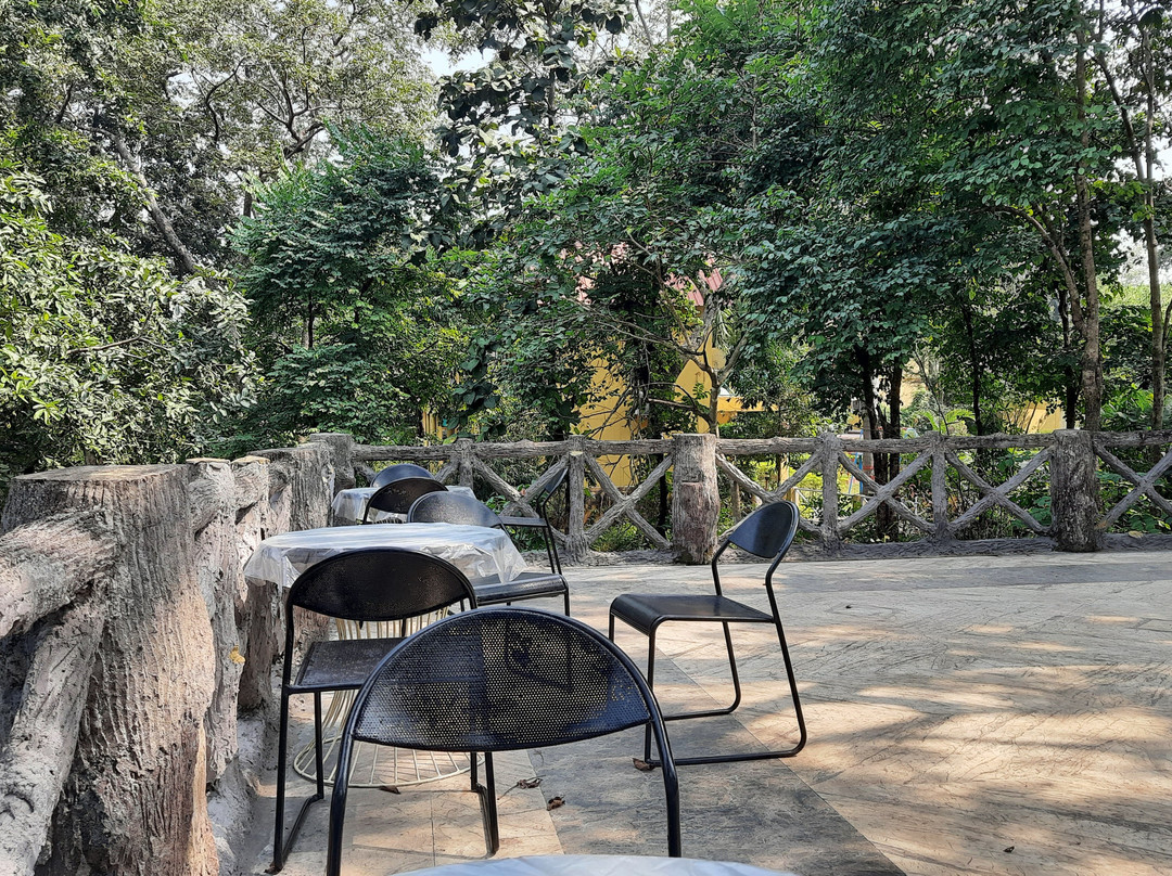 MPT Kiplings Court, Pench主图