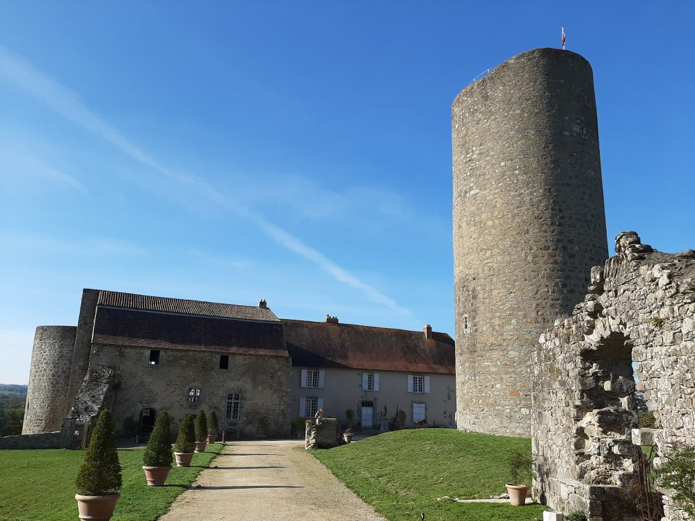 Château de Châlus-Chabrol景点图片