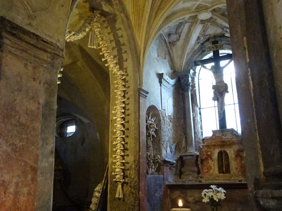 Sedlec Ossuary-库特纳霍拉必去景点