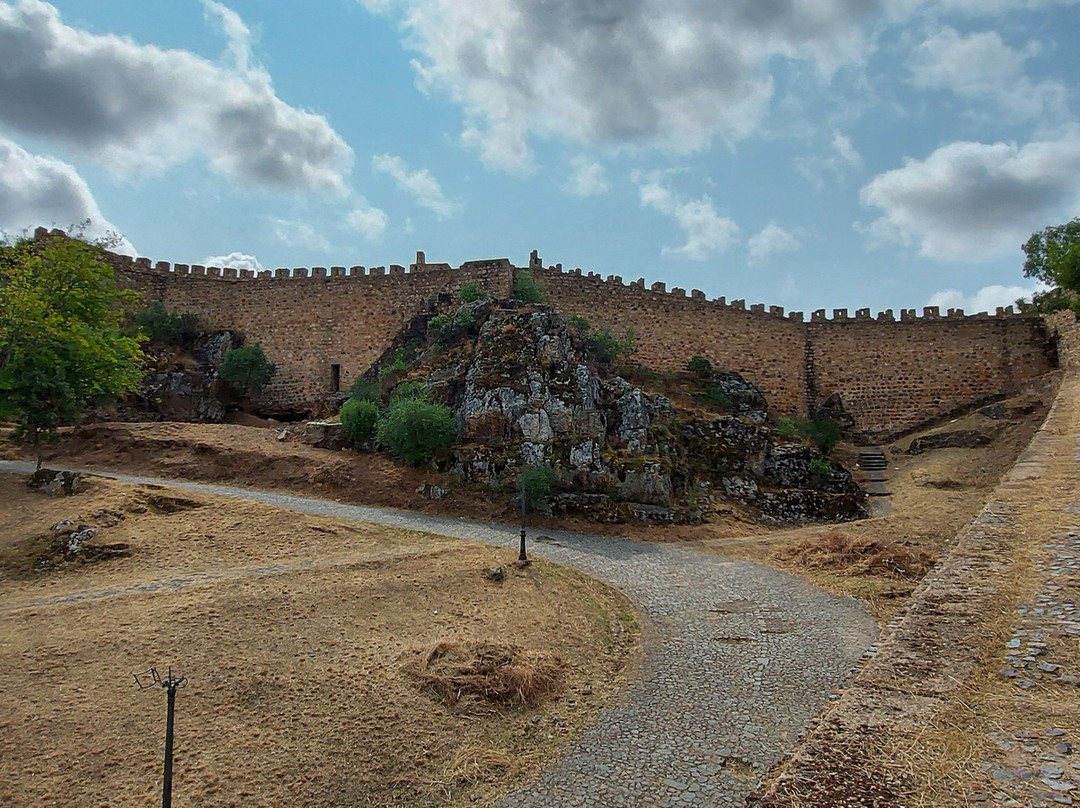 Castillo de Alburquerque景点图片