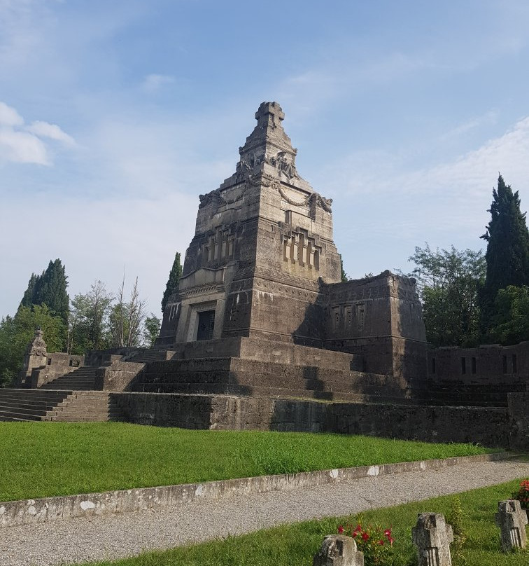 Mausoleo della famiglia Crespi景点图片