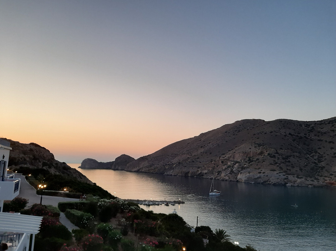 Dolphin Bay Seaside Resort & Suites主图