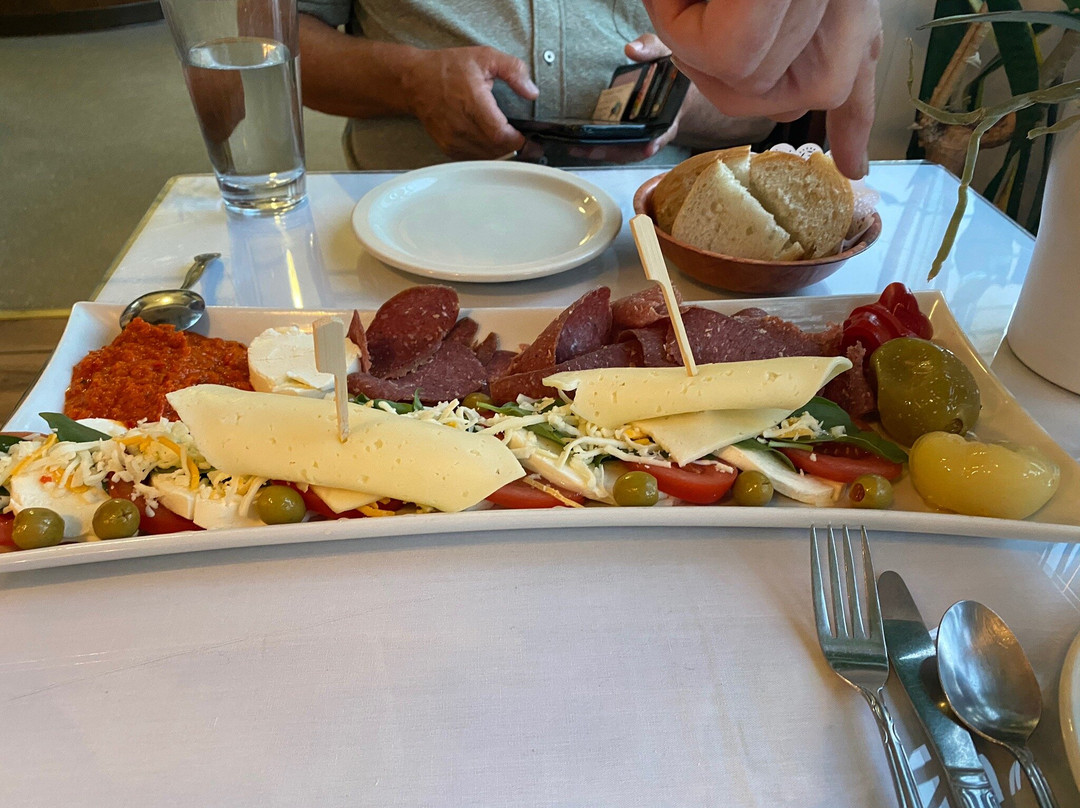 Drina Daisy Bosnian Restaurant (阿斯托里亚)餐厅/美食点评 餐厅地址/餐厅电话/餐厅周边信息/餐厅推荐