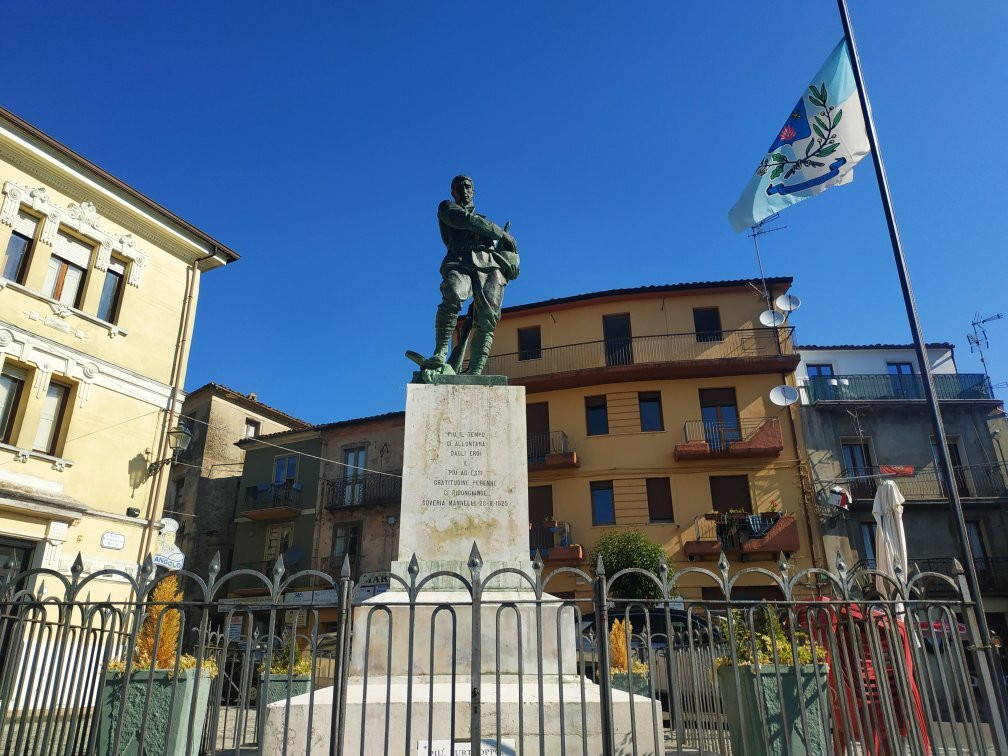 Piazza Bonini景点图片