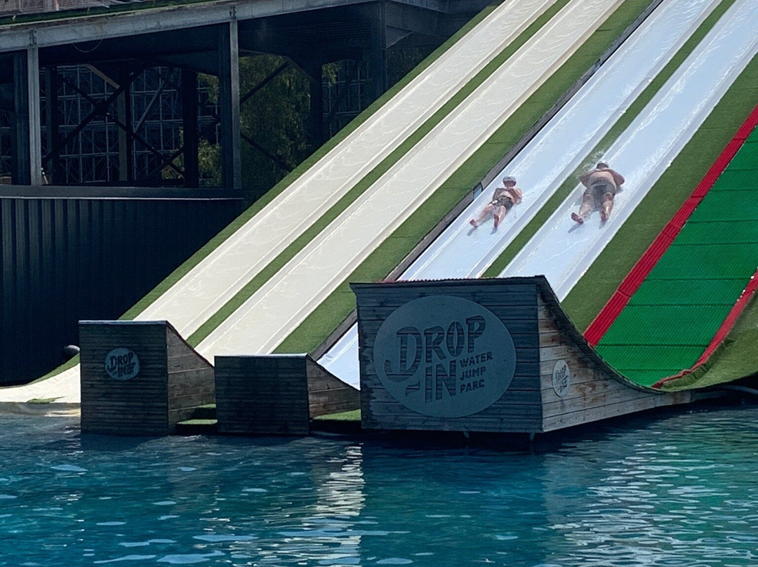 Drop-in Water Jump Park景点图片