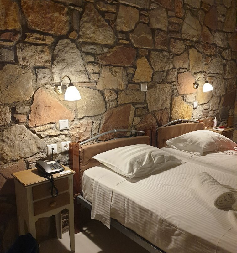 Ataviros Hotel主图