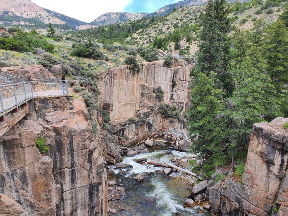 Shell Falls-谢里登必去景点