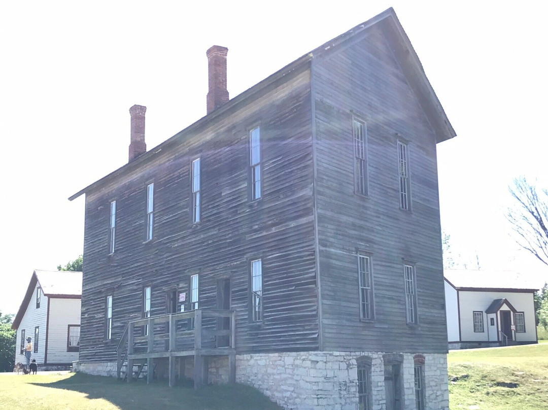 Historical Village Fayette Park-Garden必去景点