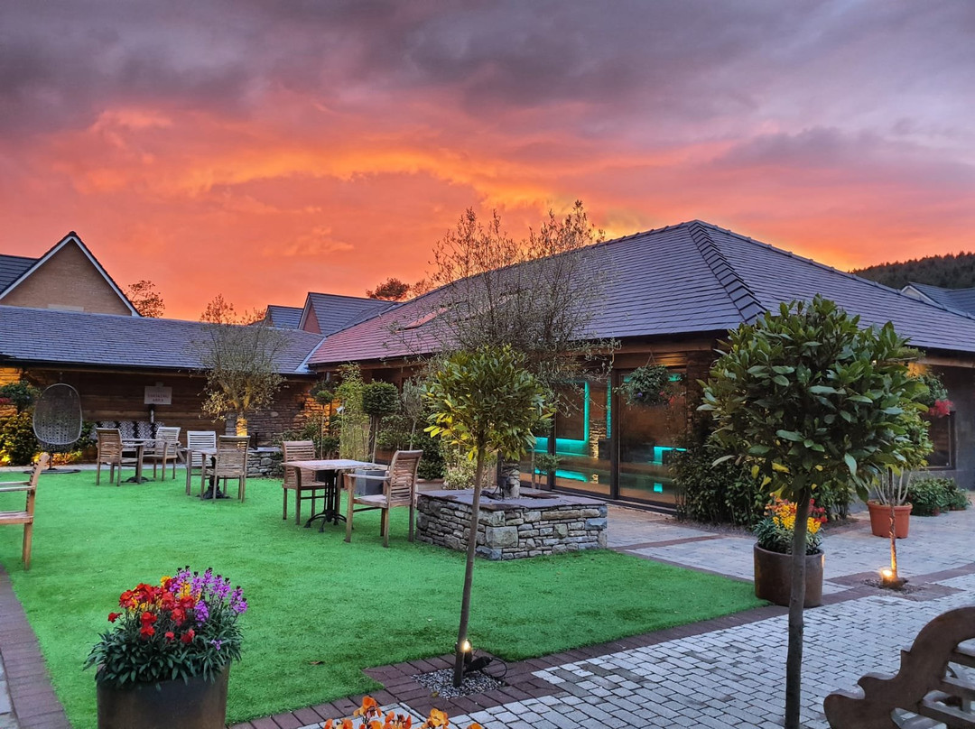 Lanelay Hall Hotel & Spa主图